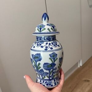 Small blue and green chinoiserie ginger jar